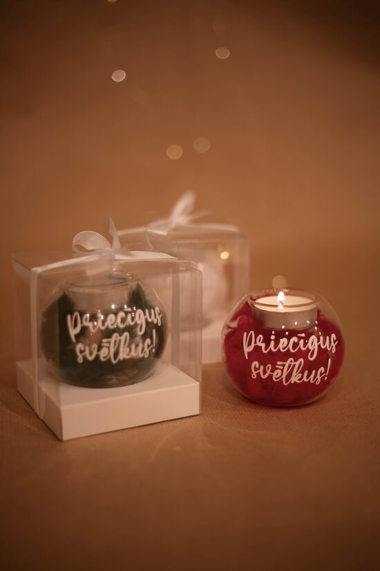 SVEČTURIS PRIECĪGUS SVĒTKUS